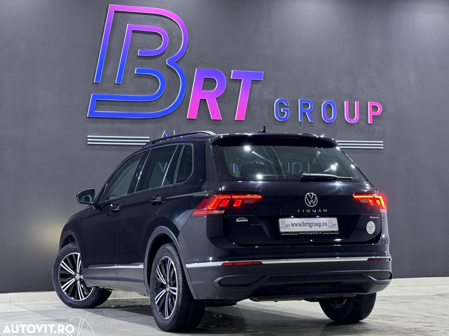 Volkswagen Tiguan - 5