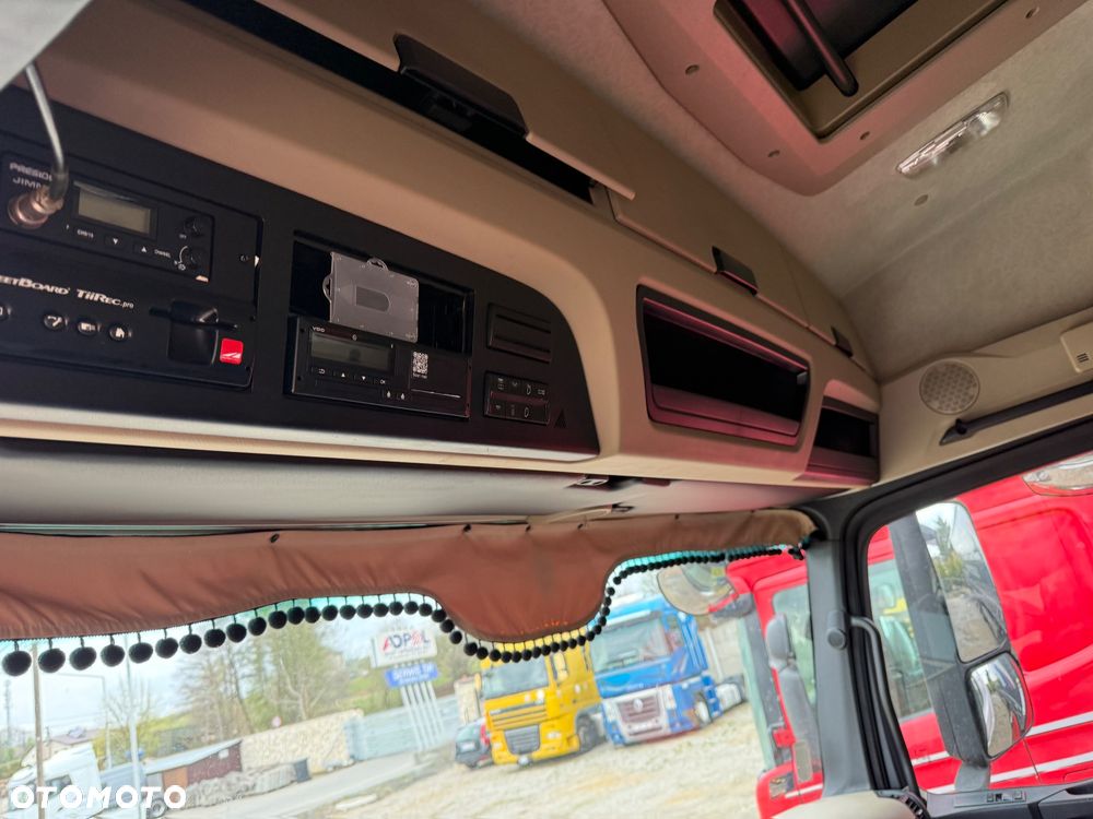 Mercedes-Benz Mp4 - 4