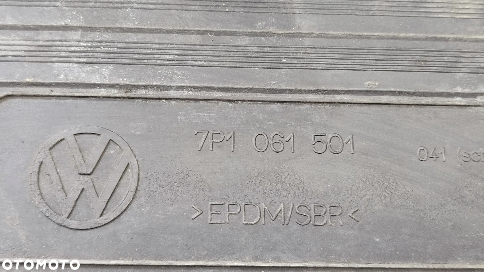 VW TOUAREG 7P 10-18R WYCIERACZKI DYWANIKI GUMOWE PRZOD CZARNE KOMPLET 7P1061501 ORYGINAL - 5