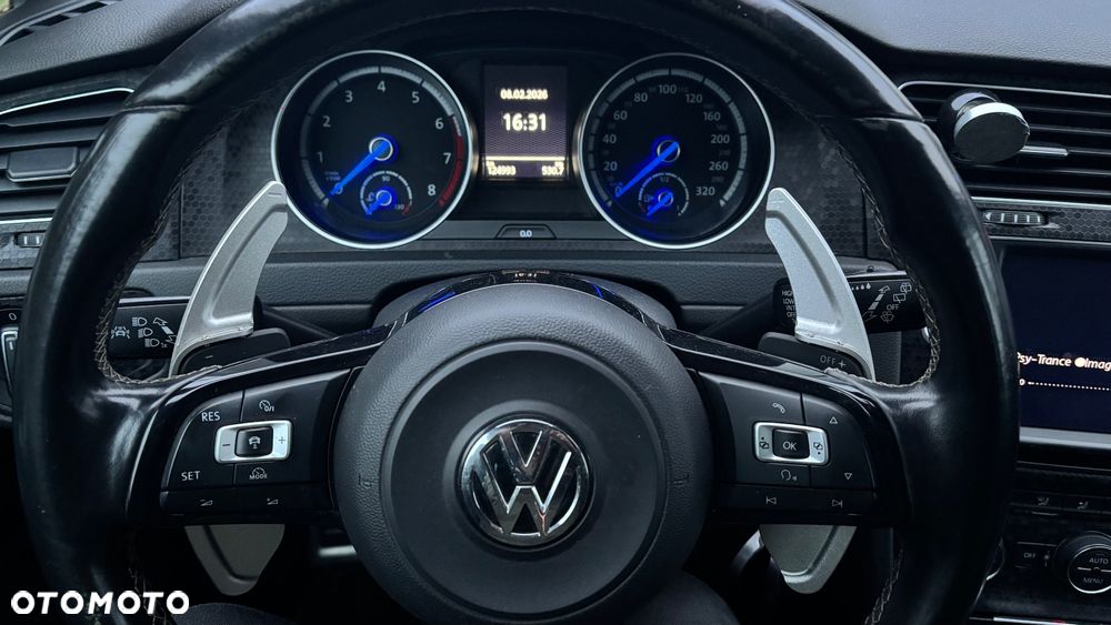 Volkswagen Golf - 24