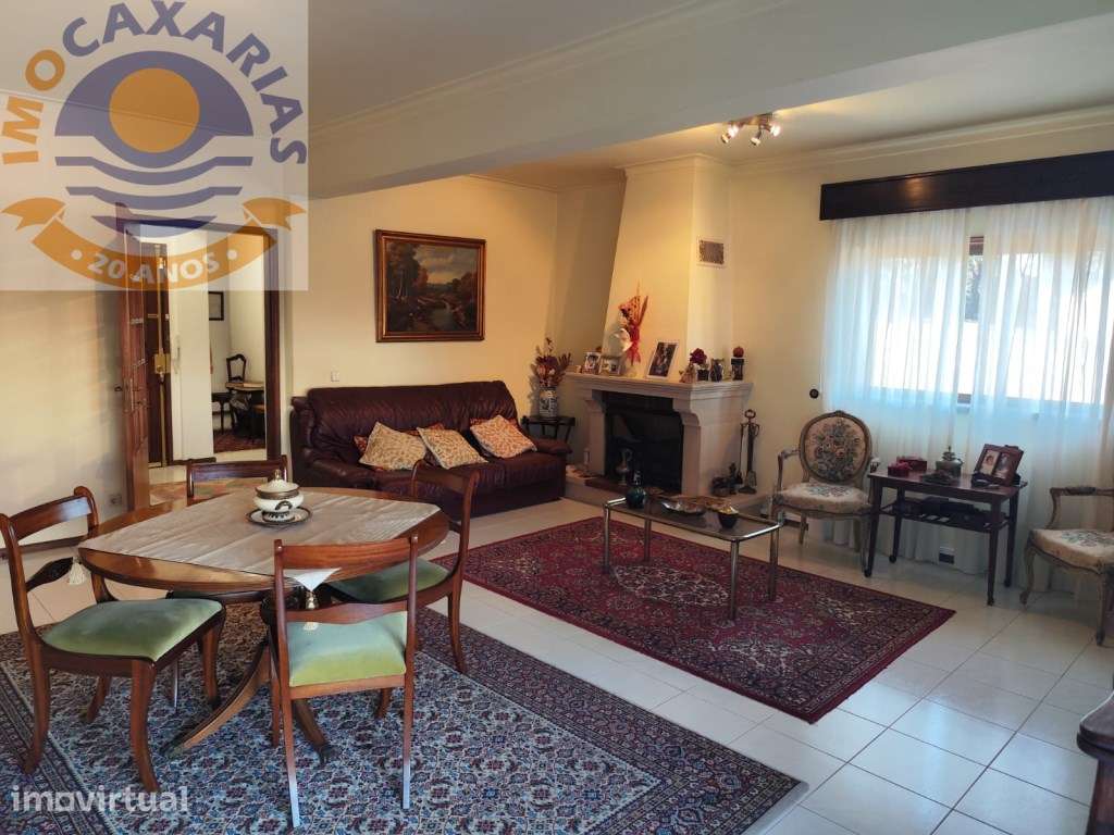 Apartamento T3 com 2 Suítes e Garagem a 3 Minutos a Pé do Santuário... - Grande imagem: 2/27
