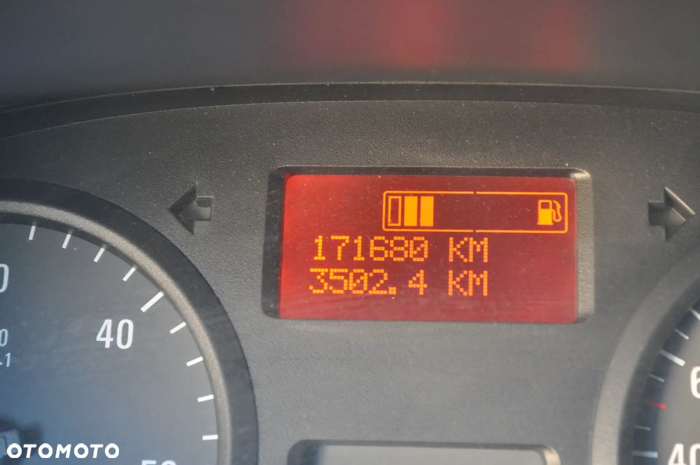 Opel Vivaro - 26