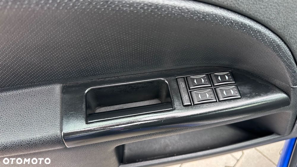 Ford Mondeo V6 ST 220 - 12