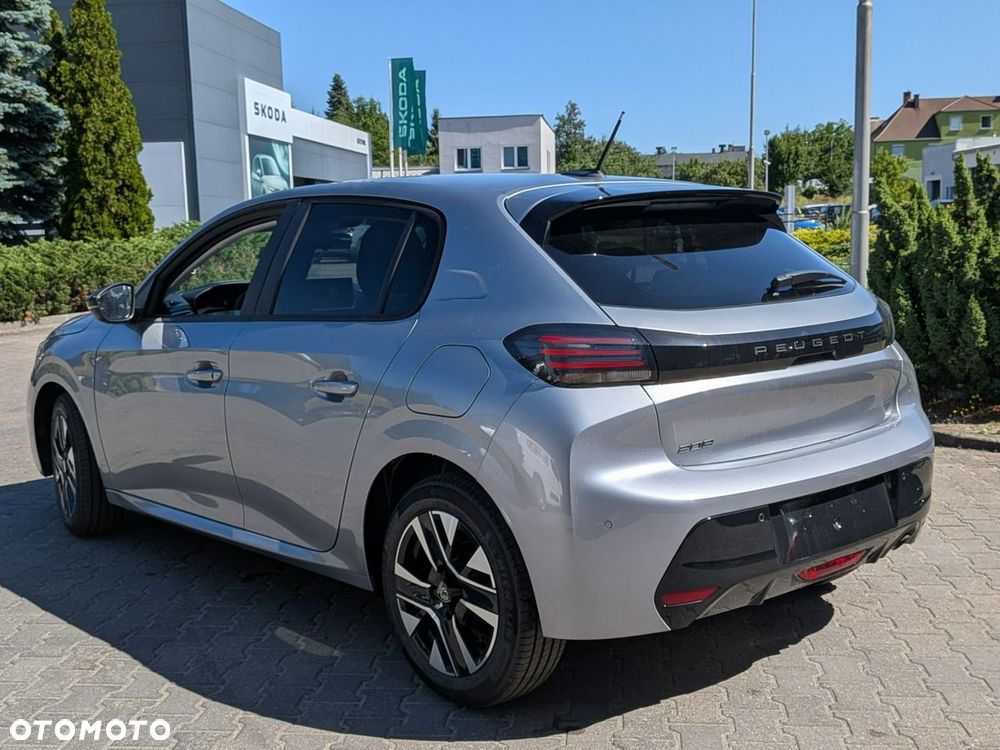 Peugeot 208 - 3