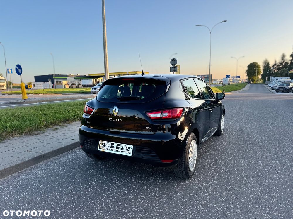 Renault Clio - 10