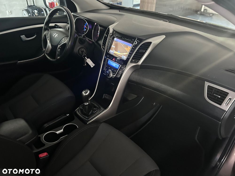Hyundai i30 1.6 CRDi BlueDrive Classic - 27