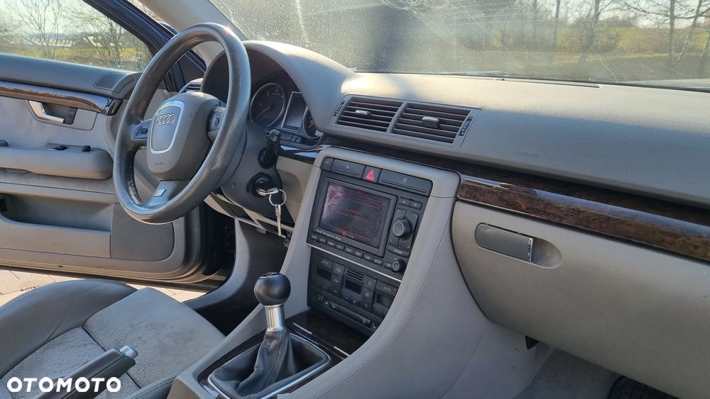 Audi A4 Limousine 2.0 TDI - 6