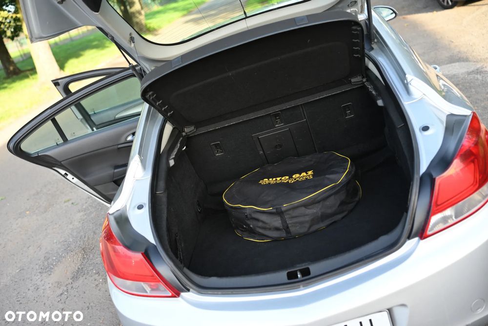Opel Insignia 1.8 Sport - 21