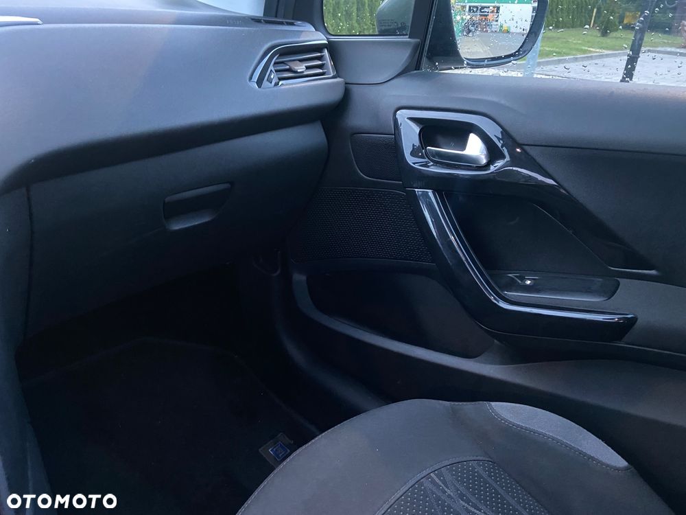 Peugeot 208 95 VTI Active - 17