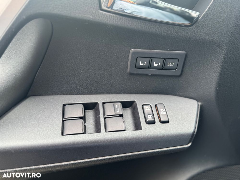 Toyota RAV4 - 10