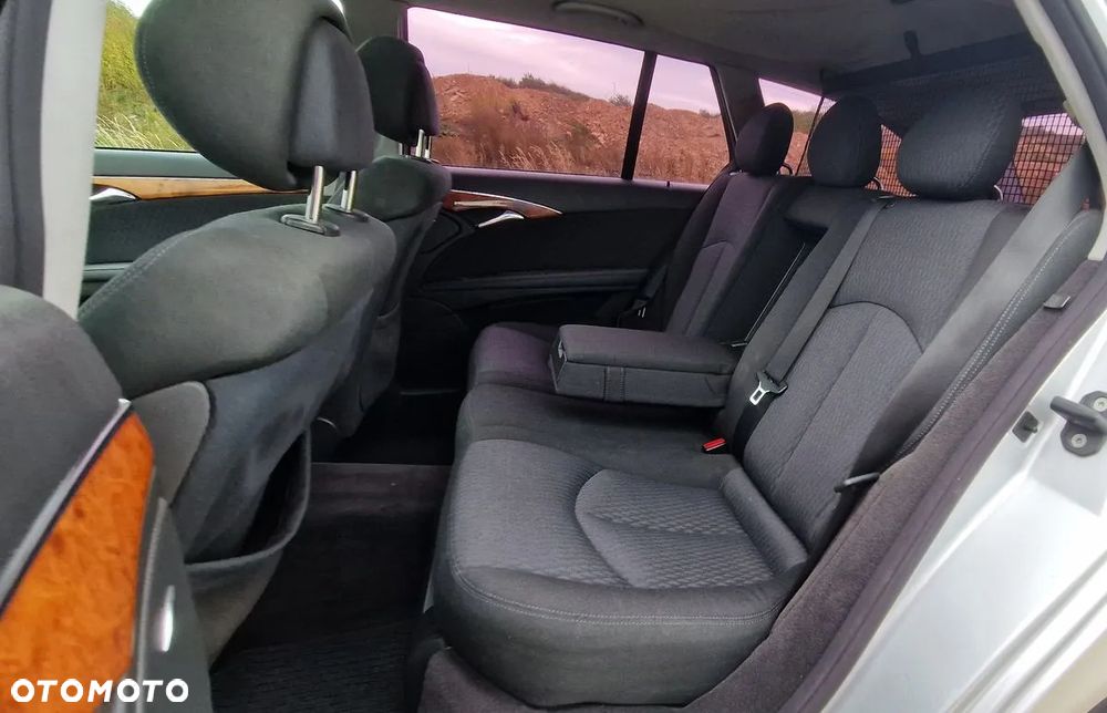 Mercedes-Benz Klasa E 220 T CDI Automatik Elegance - 9