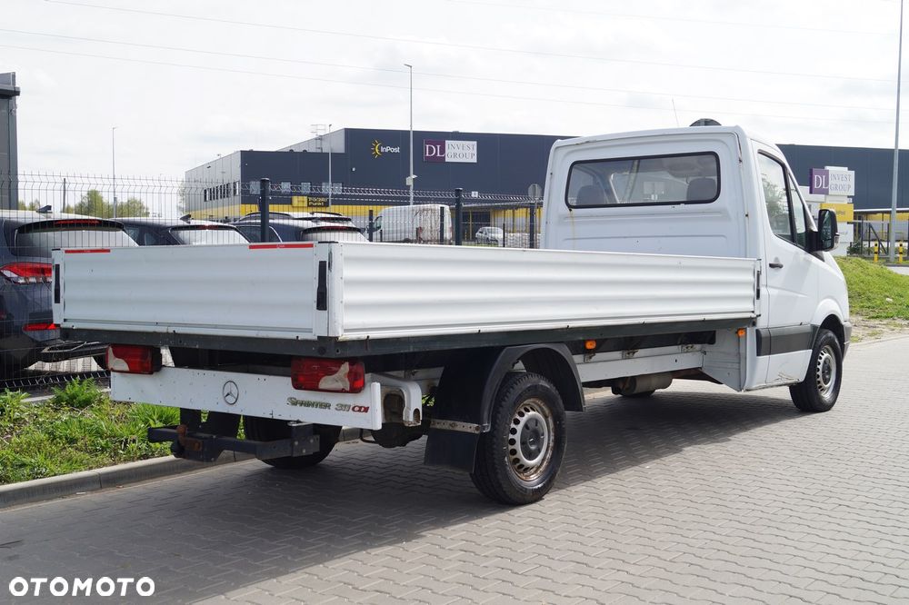 Mercedes-Benz Sprinter - 5