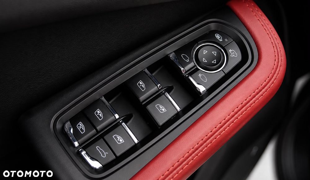 Porsche Macan Standard - 22