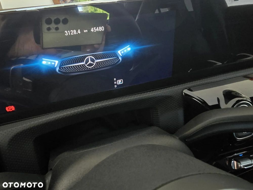Mercedes-Benz CLA 180 AMG Line 7G-DCT - 15
