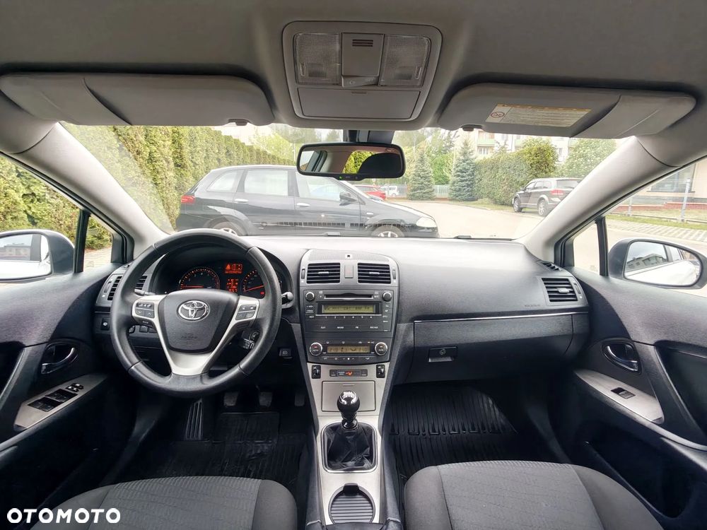 Toyota Avensis 2.0 Sol EU5 - 10