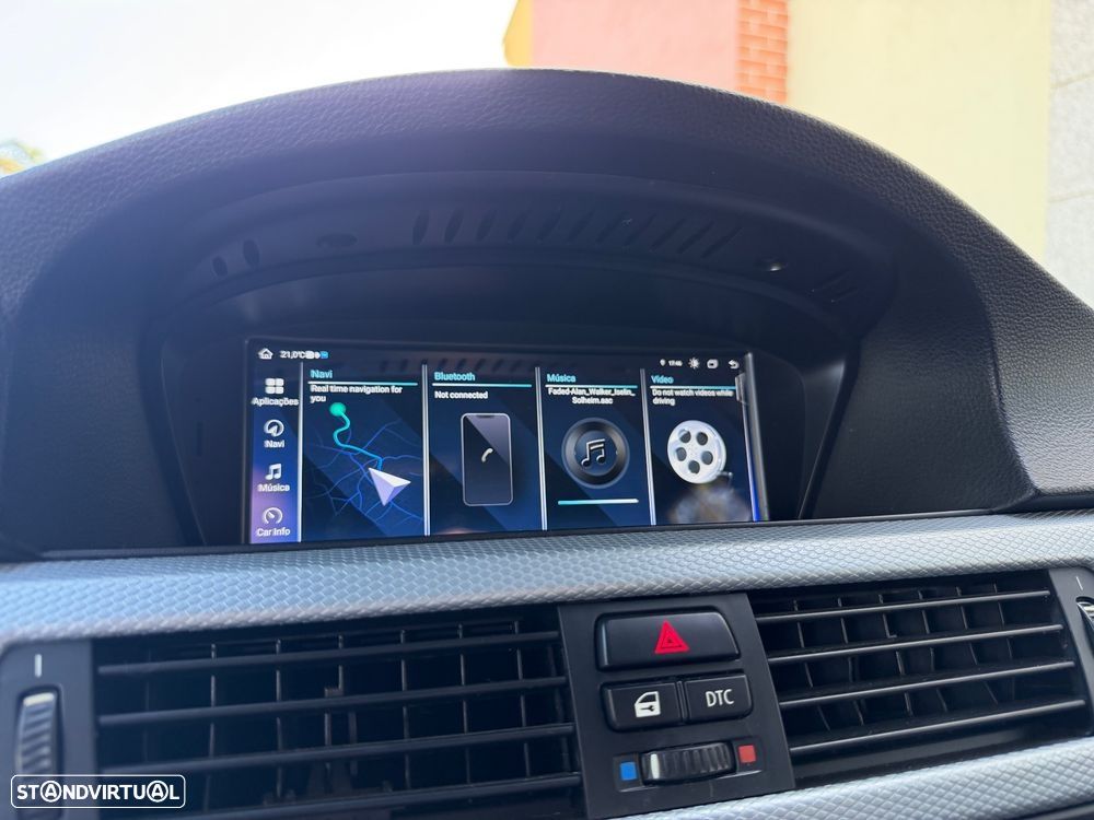 BMW 318 d Navigation Sport - 13