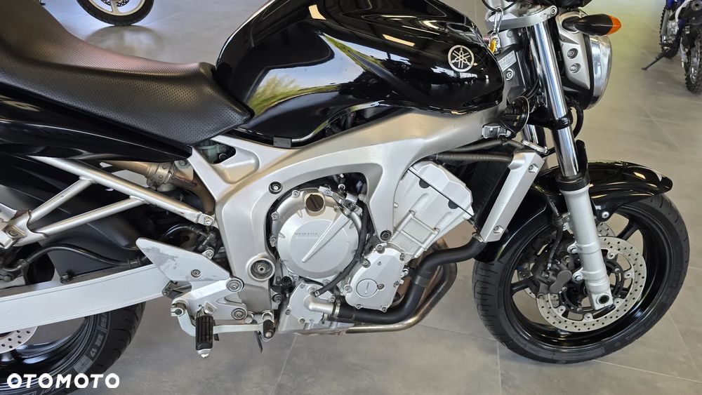 Yamaha FZ6 - 20
