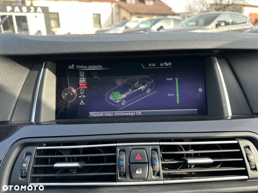 BMW Seria 5 530d xDrive Luxury Line - 37