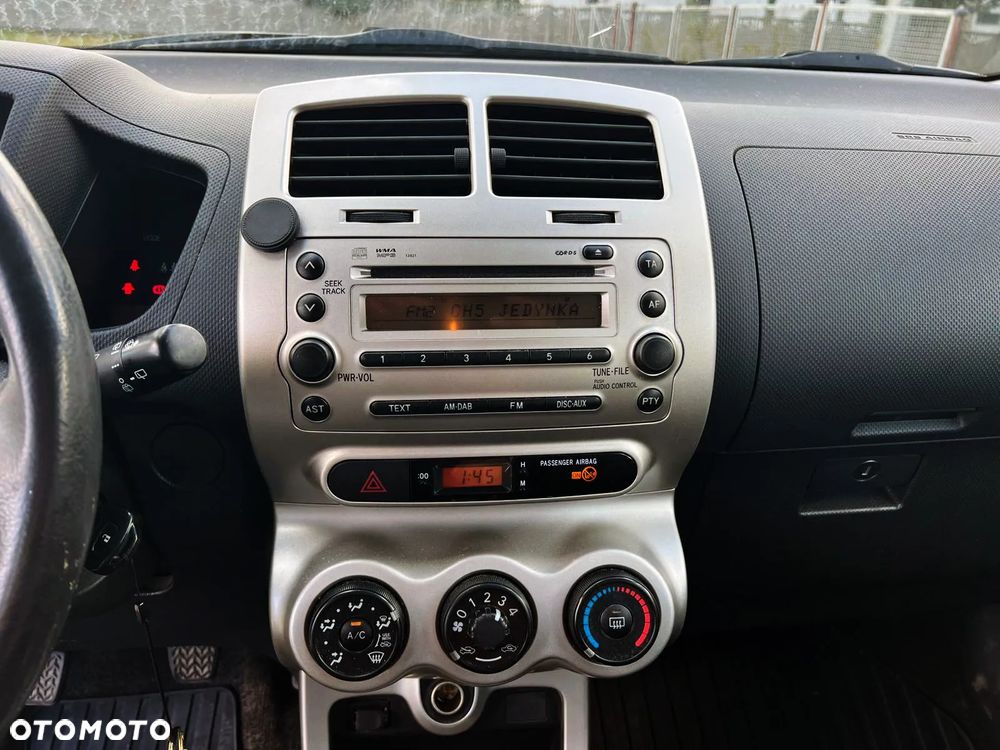 Toyota Urban Cruiser 1.33 Luna - 19