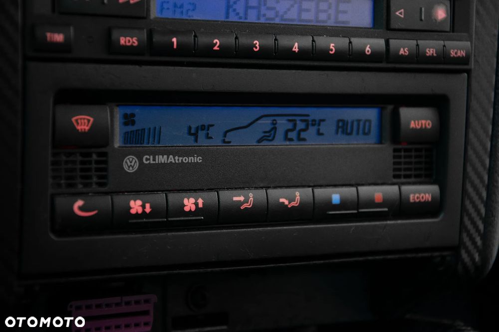 Volkswagen Golf - 13