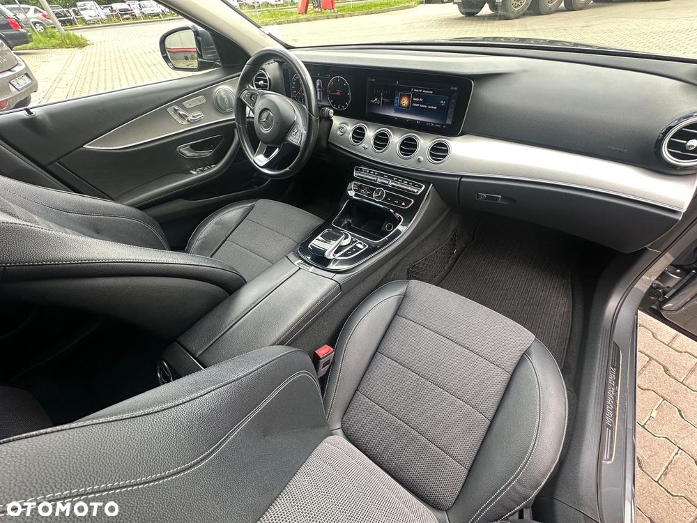Mercedes-Benz Klasa E 200 d T 9G-TRONIC Avantgarde - 17