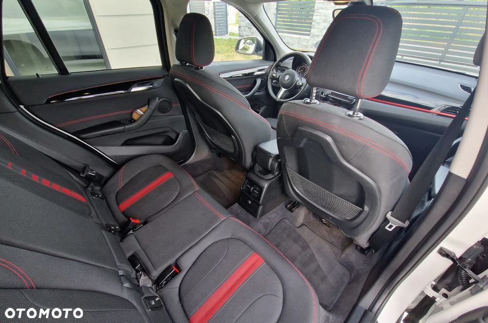 BMW X1 xDrive18d Sport Line - 15