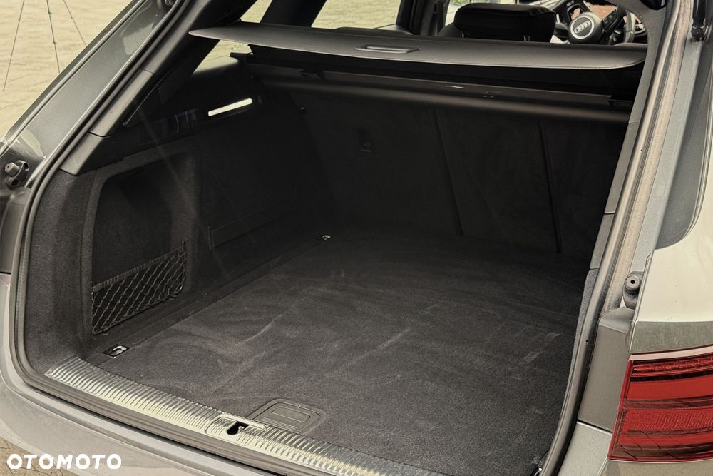 Audi A4 Avant 40 TFSI S tronic S line - 37