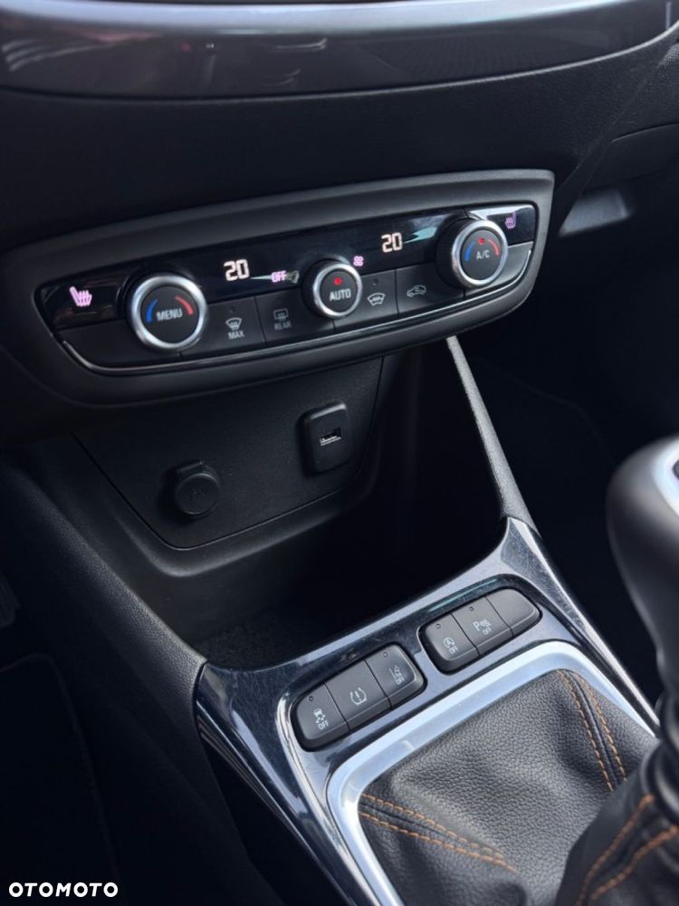 Opel Crossland X - 37