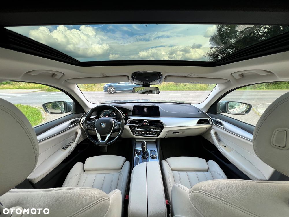 BMW Seria 5 520d Luxury Line - 14