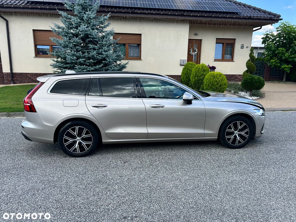 Volvo V60 B4 D Momentum Pro - 4
