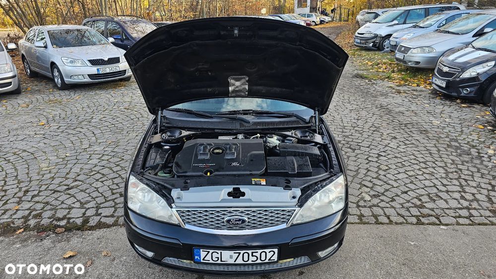 Ford Mondeo 2.0 TDCi DPF Ghia - 19