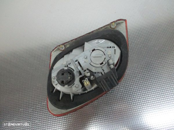 Farolim Dto Mercedes-Benz E-Class (W210) - 5