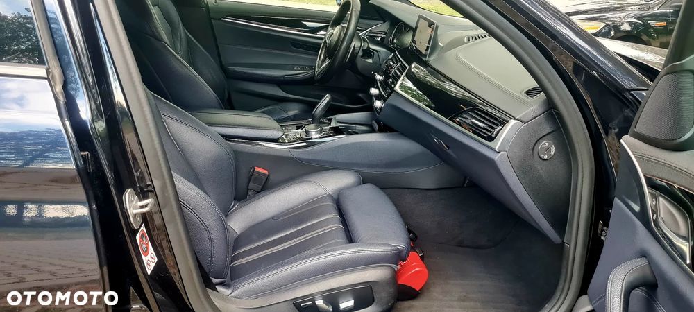 BMW Seria 5 520d xDrive M Sport sport - 29