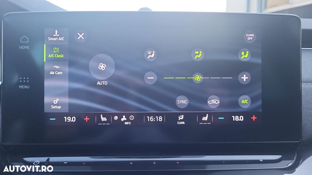 Skoda Octavia Combi 2.0 TDI DSG Style - 13