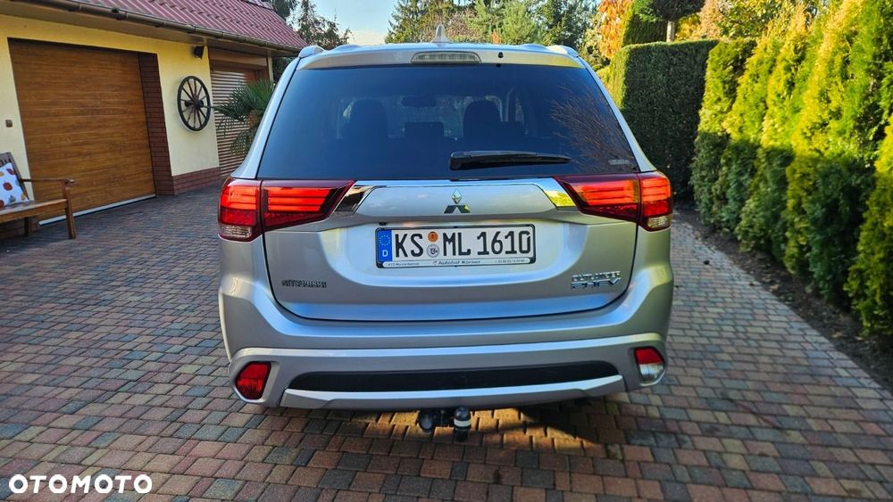 Mitsubishi Outlander - 8