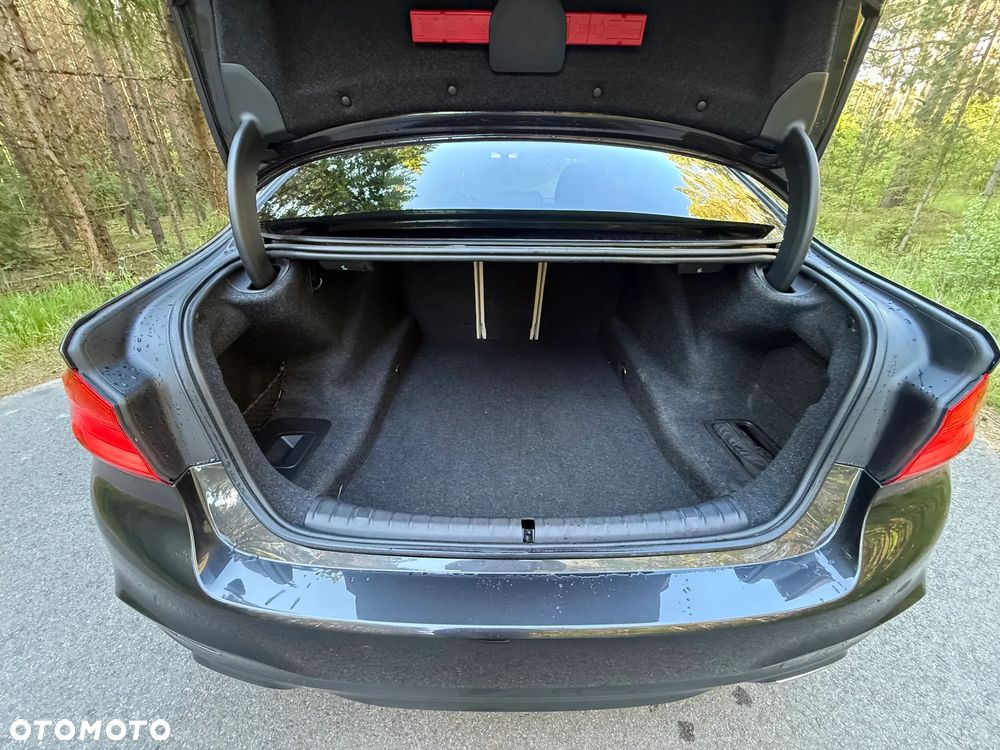 BMW Seria 5 530i xDrive M Sport sport - 30