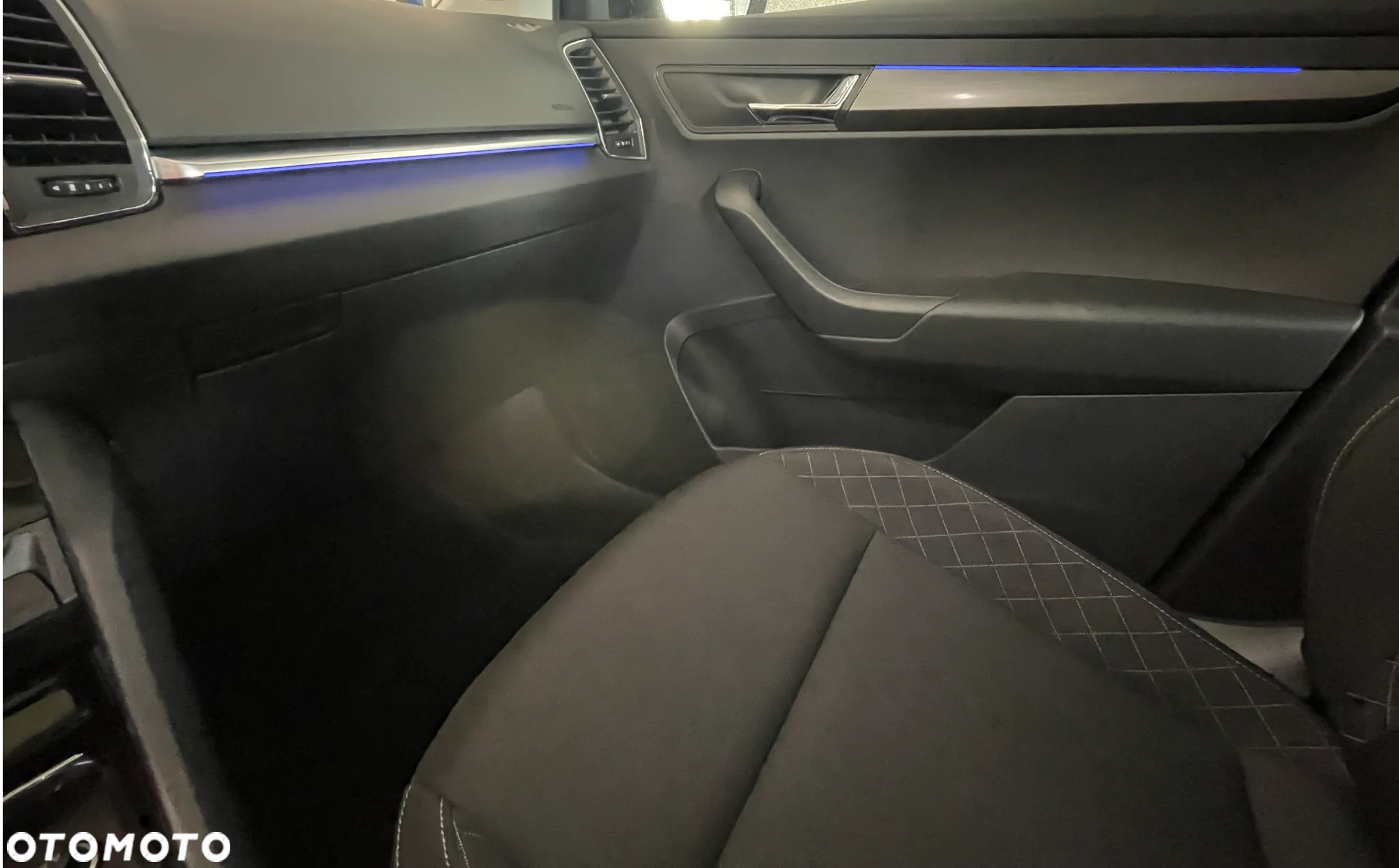 Skoda Karoq 2.0 TDI SCR 4x2 Style DSG - 22