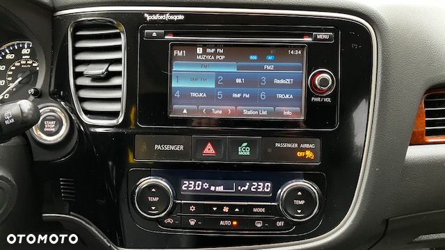 Mitsubishi Outlander 2.4 Instyle NAVI EU5 CVT - 8