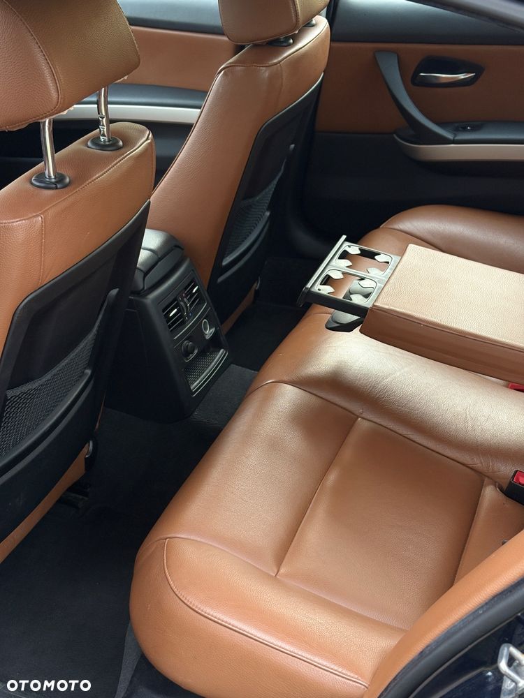 BMW Seria 3 318d - 17