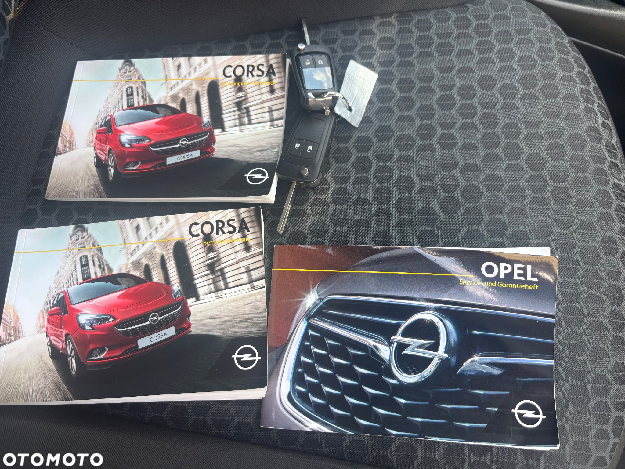 Opel Corsa 1.3 CDTI Essentia S&S - 11