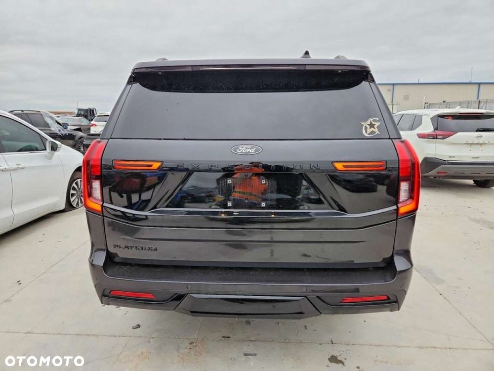 Ford Expedition - 4