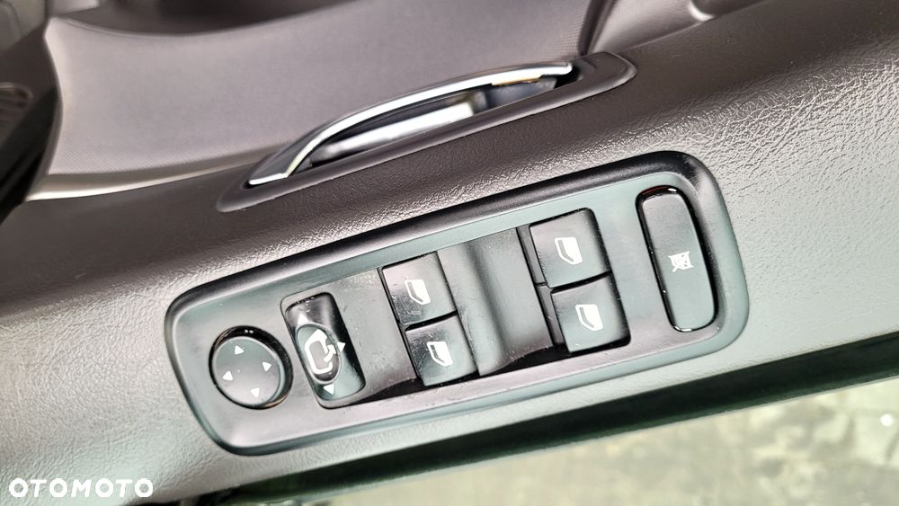 Peugeot 807 HDi 135 Family - 21