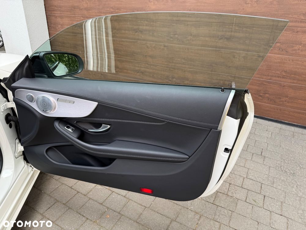 Mercedes-Benz Klasa C 220 d 4Matic 9G-TRONIC AMG Line - 12
