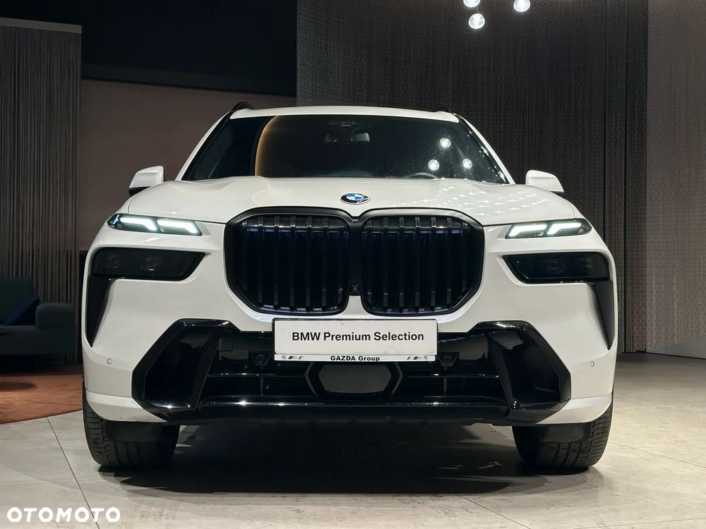 BMW X7 - 7