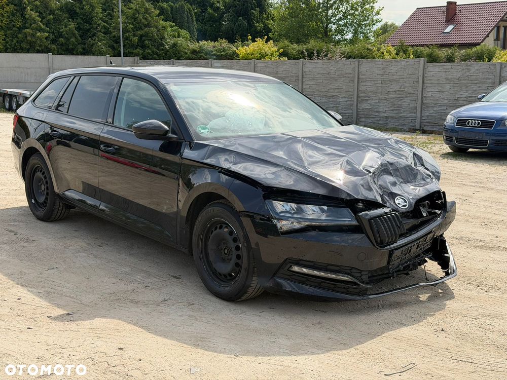 Skoda Superb 2.0 TDI Premium Edition - 15