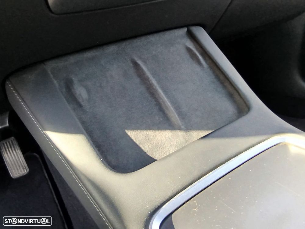 Tesla Model 3 Tração Traseira Premium - 28