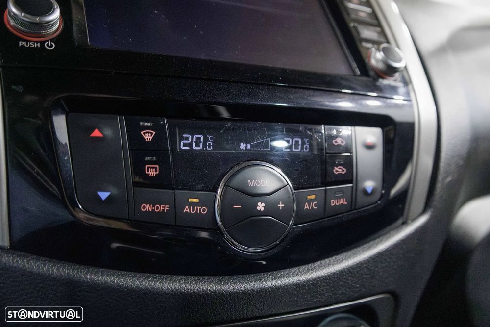 Nissan Navara 2.3 dCi CD 4WD N-Connecta - 20