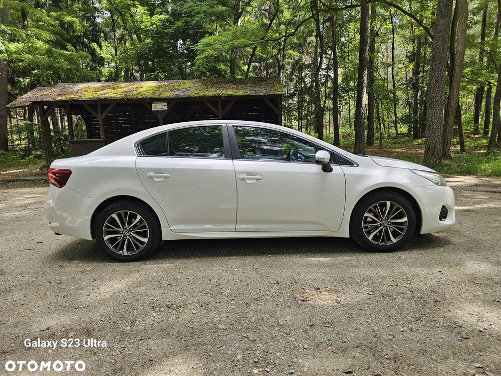 Toyota Avensis 2.0 D-4D Prestige - 4