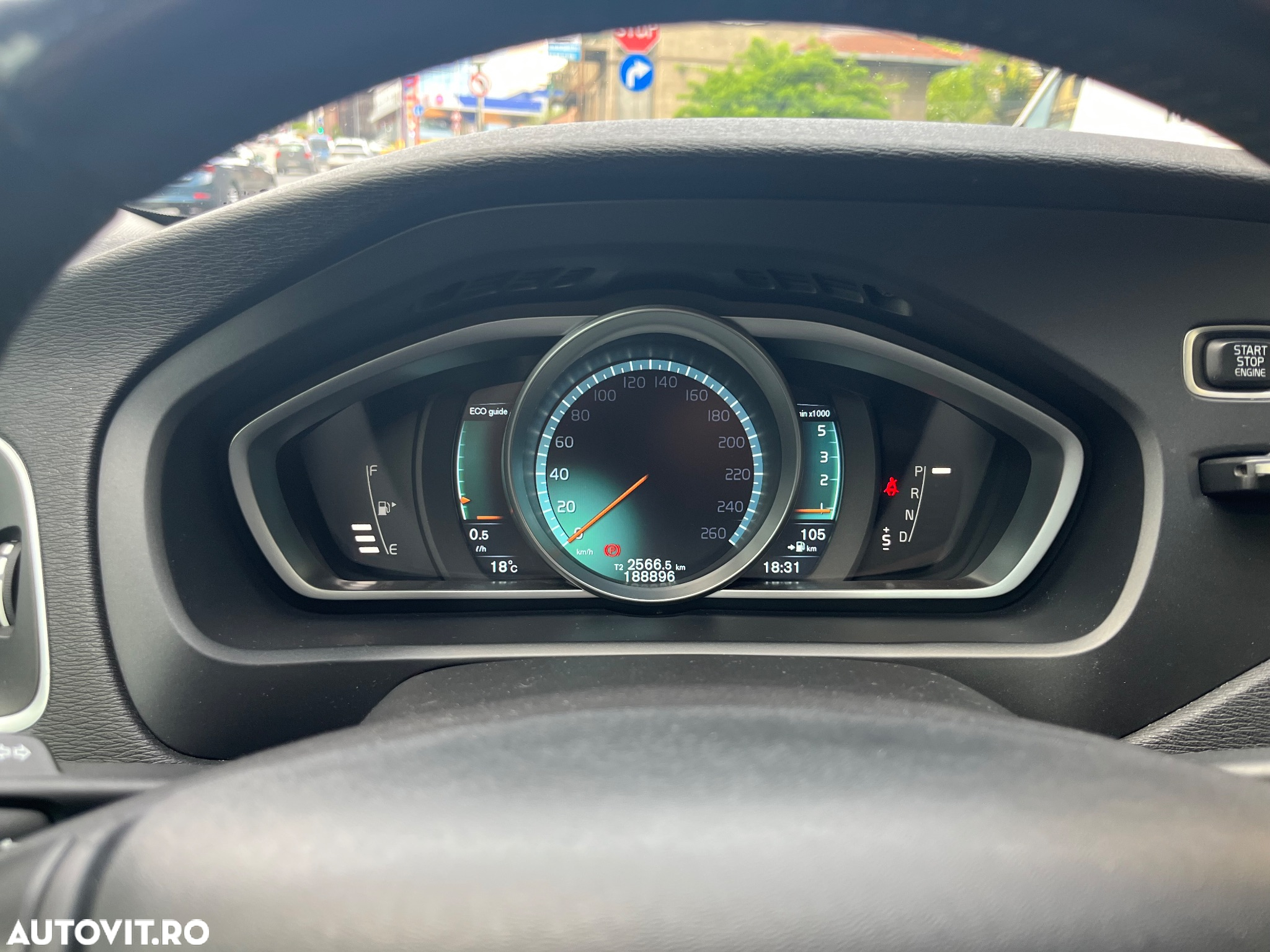 Volvo V40 D3 Geartronic Momentum - 12