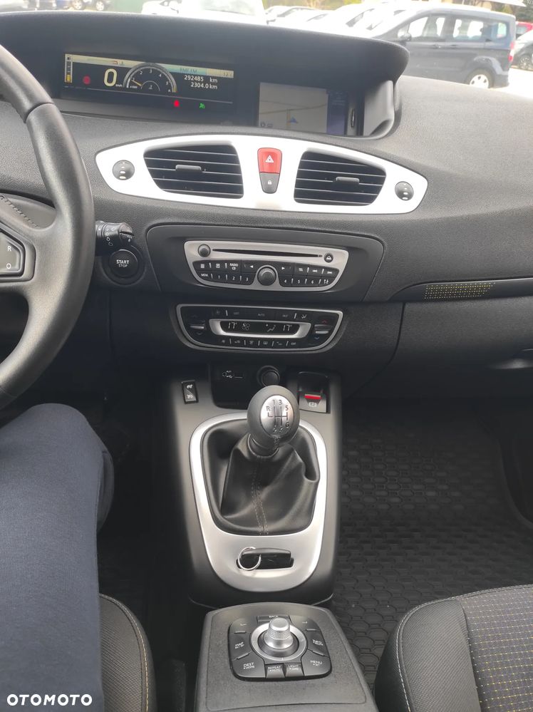 Renault Grand Scenic dCi 110 LIMITED - 11